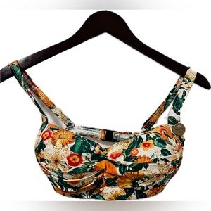 Nip Tuck Swim suit top. New with tags. Size 6